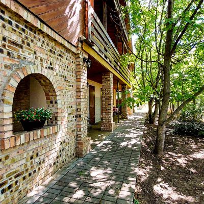 Pipacs Guesthouse back